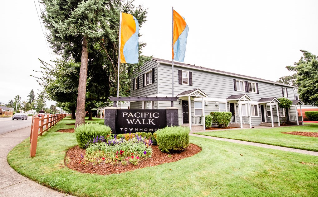 Pacific Walk Townhomes Image 4