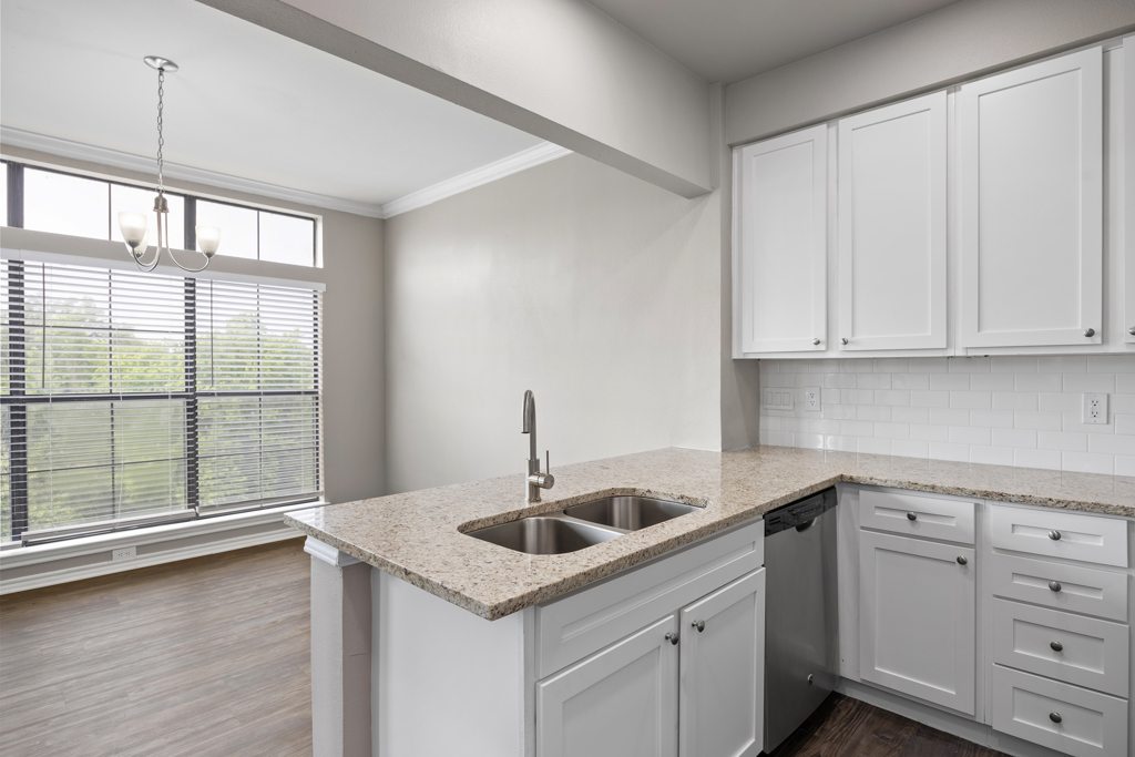 Waters Edge Apartment Homes Image 35