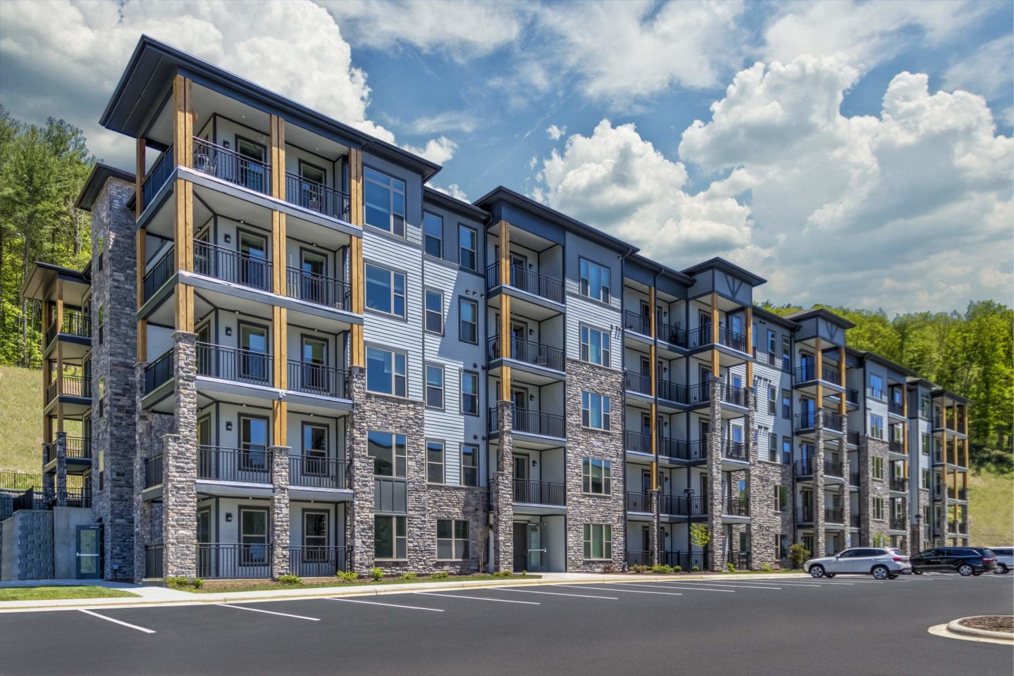 Enclave Piney Mountain Image 23