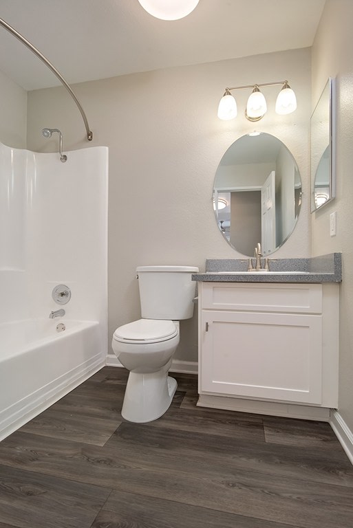 St. Charles Oaks Apartments Image 39