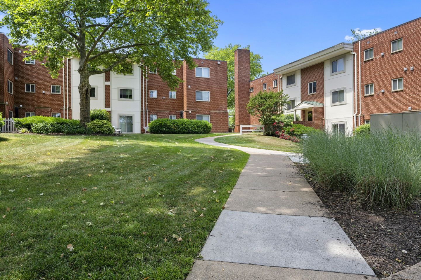 Bren Mar Apartments Image 9