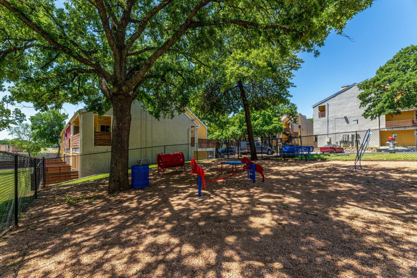 Flintridge Apartment Homes Image 5