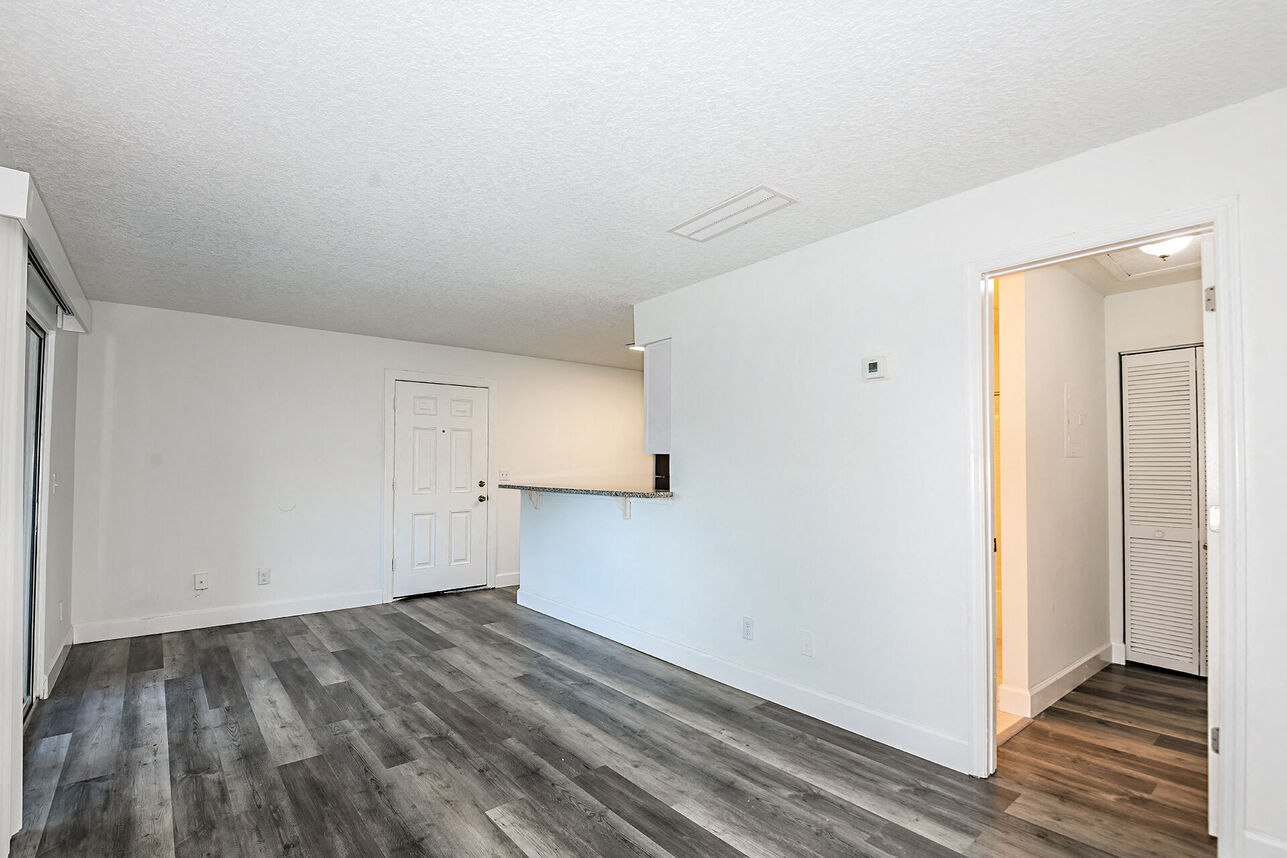 Woodlake Villas Image 22