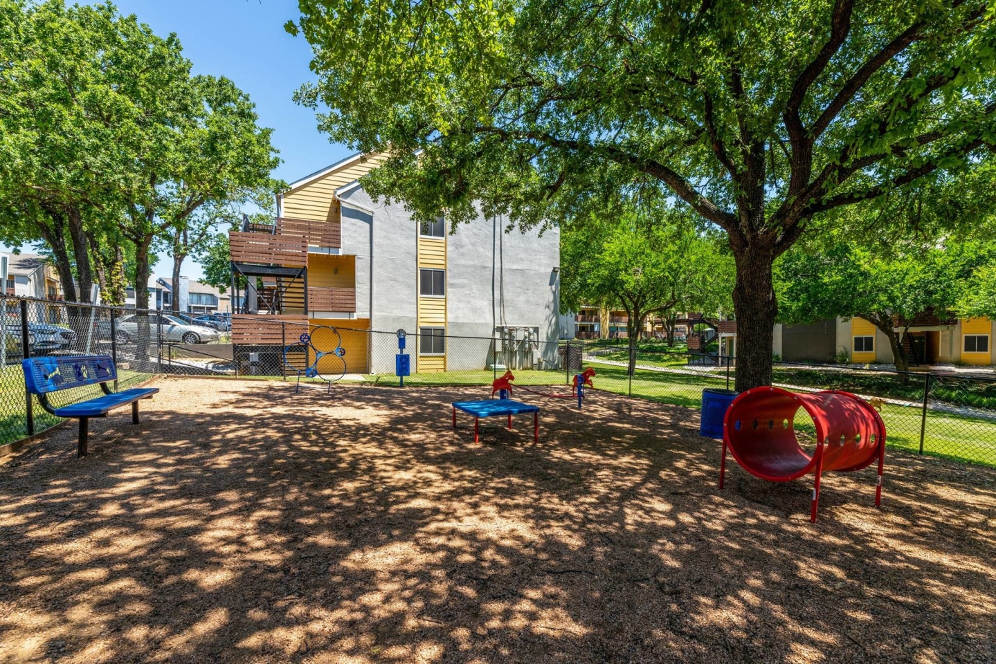 Flintridge Apartment Homes Image 4