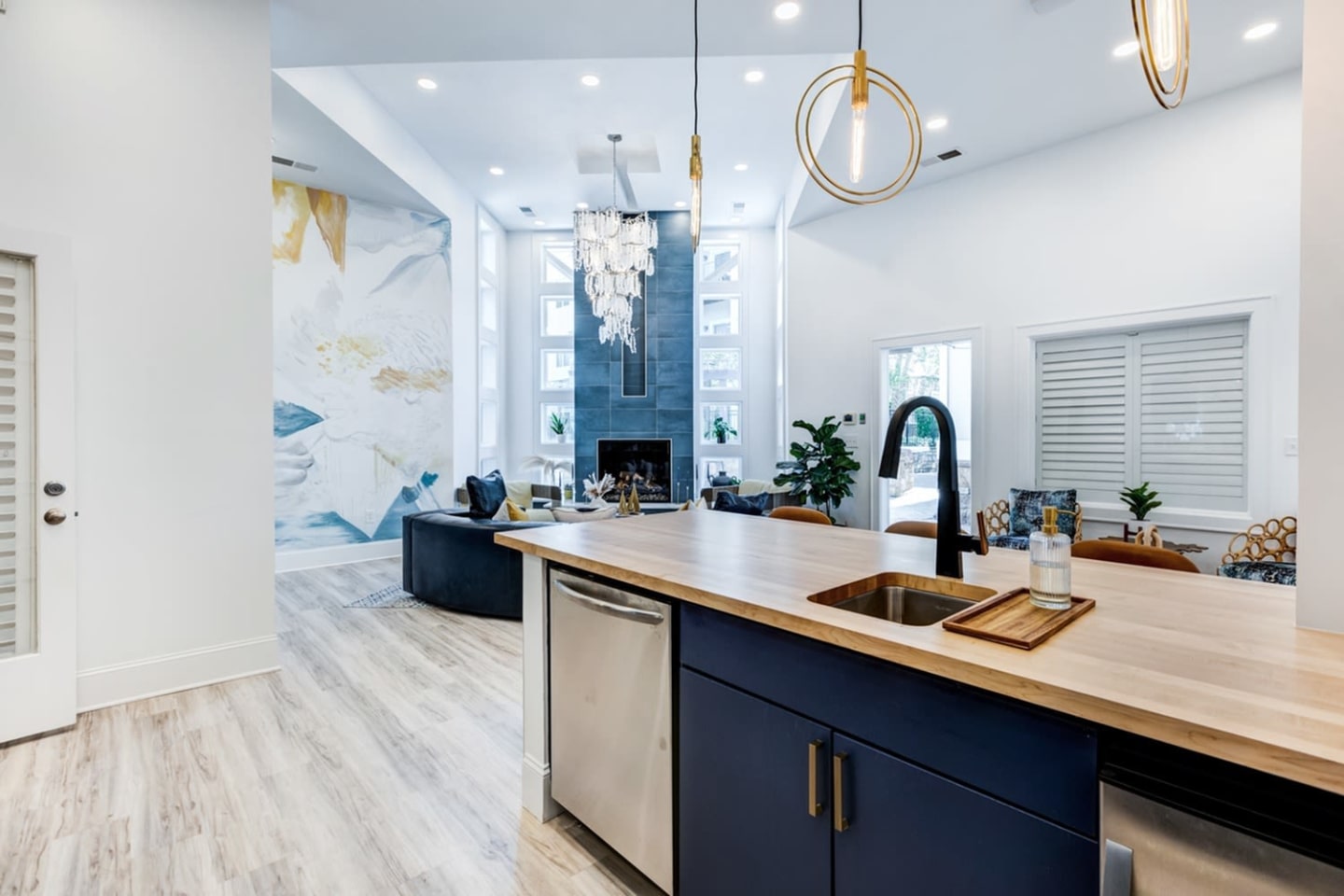 Avana Lake Norman Image 18