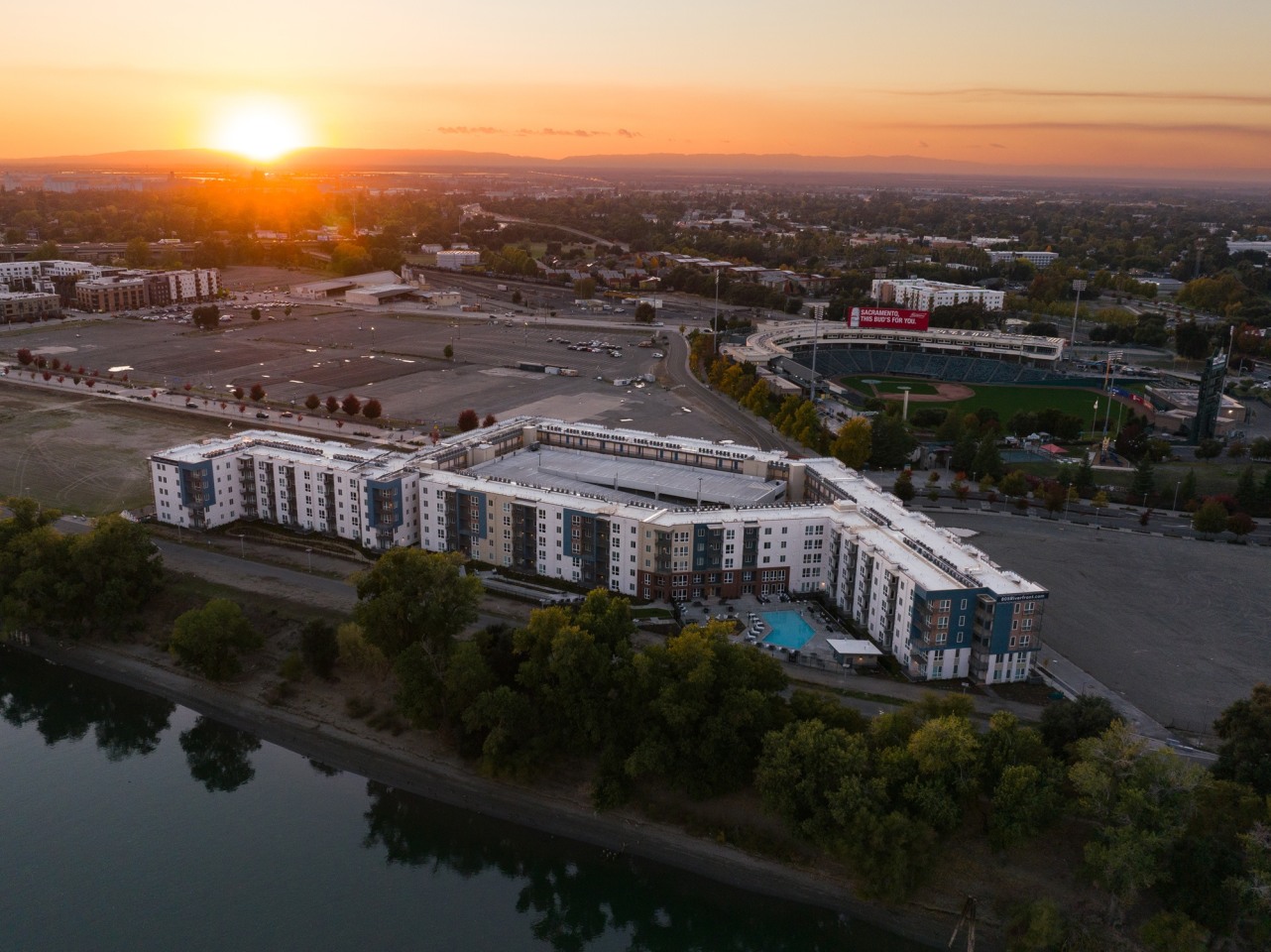 805 Riverfront Image 3