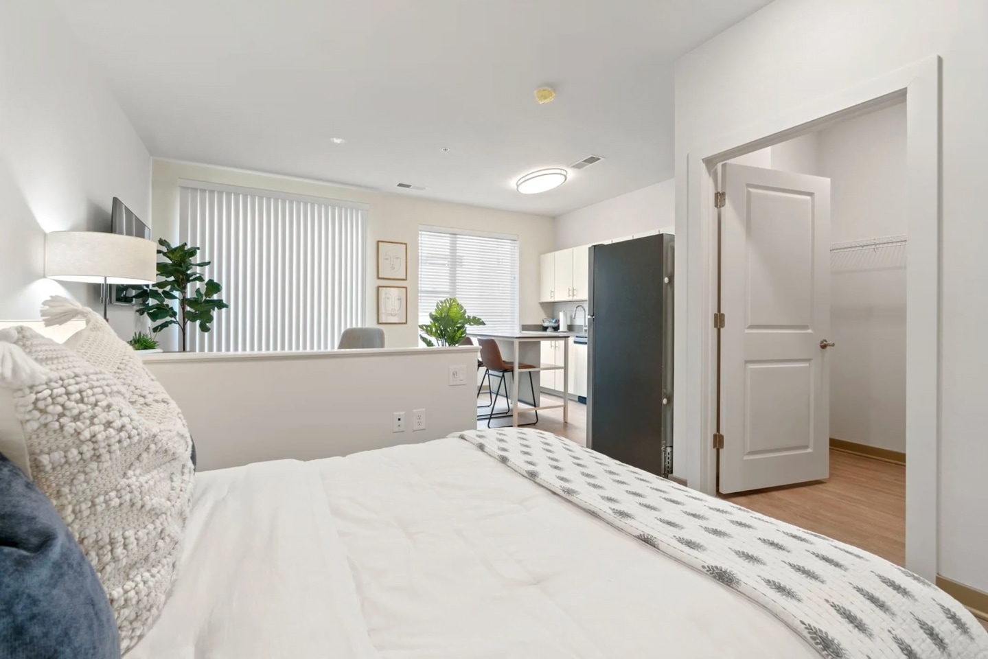 Metropolis Apartments Image 6