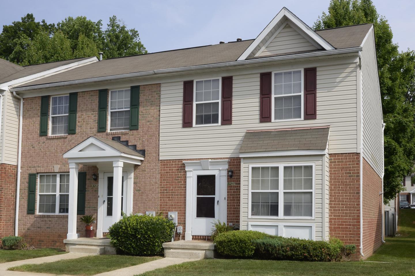 Carlson Woods Townhomes Image 22