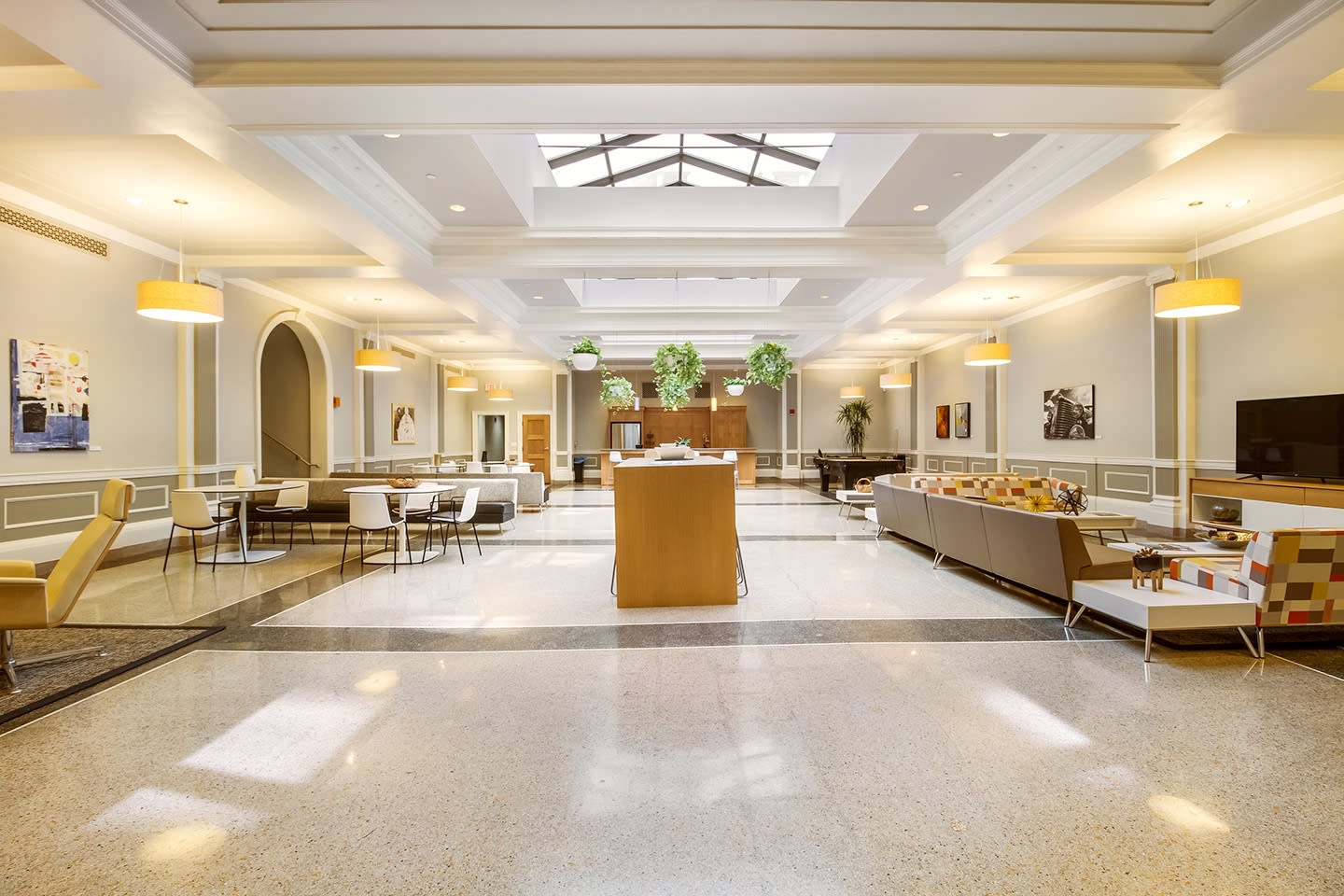 Strathmore Apartments Image 4