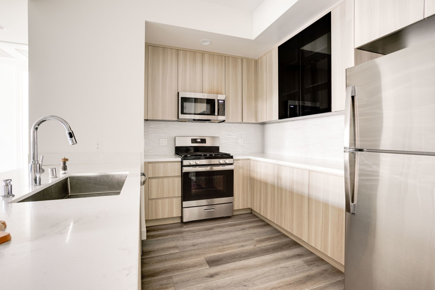 1751 Malcolm Ave - Student Housing Image 28