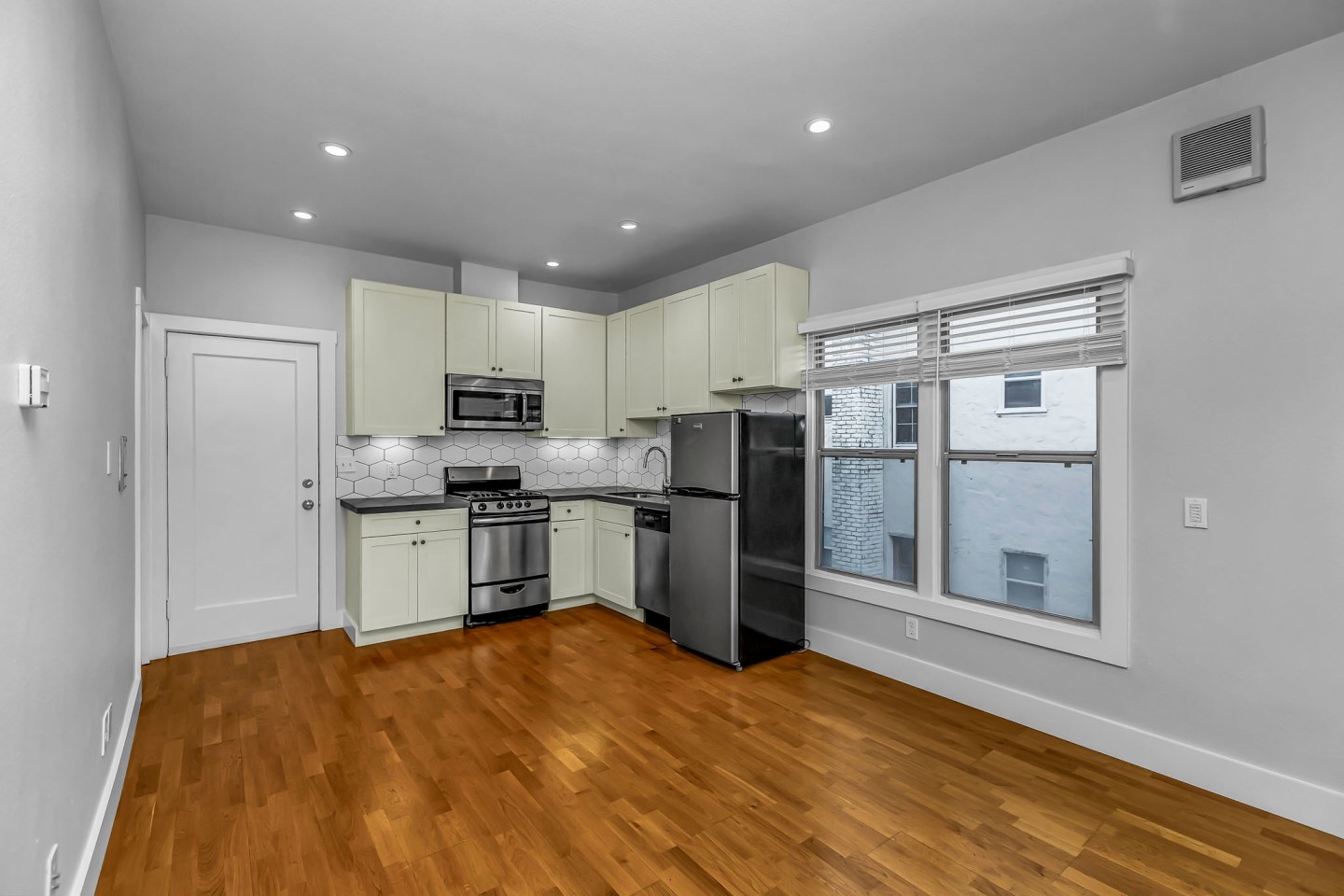 640 Brooklyn Avenue Image 17