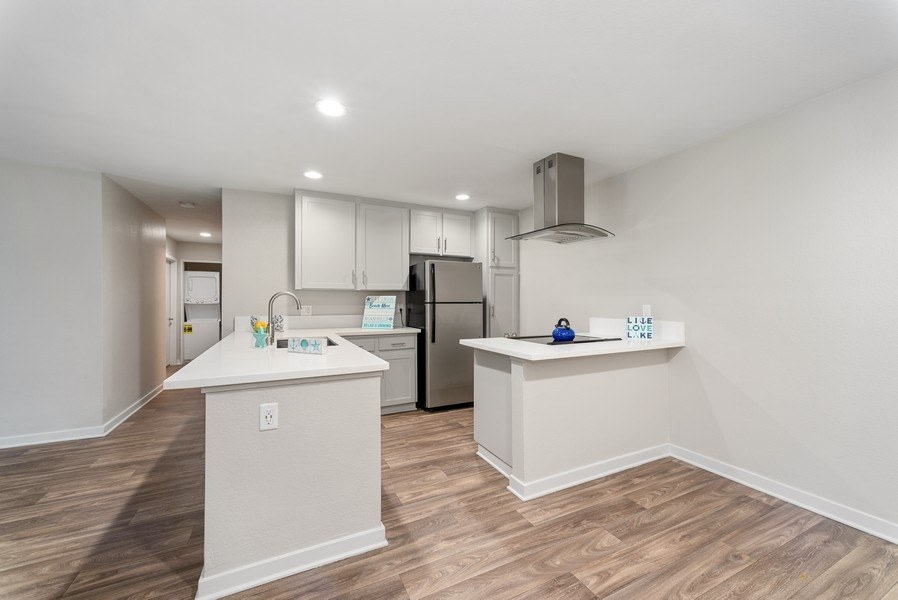 Pointe Luxe Apartment Homes Image 10