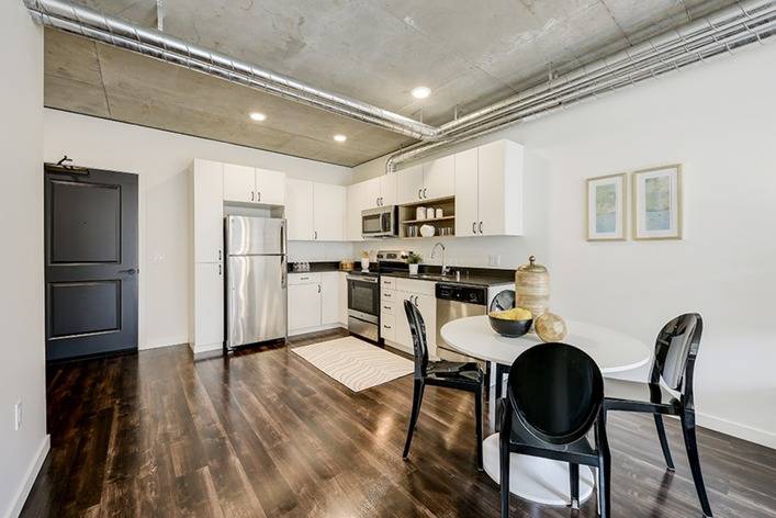 624 Yale Image 12