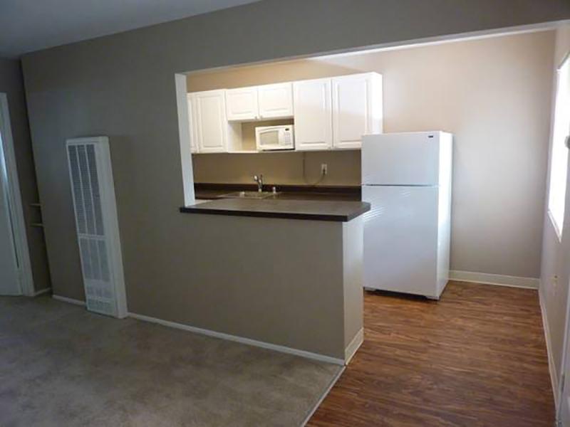 Woodside Place Apartments Image 3