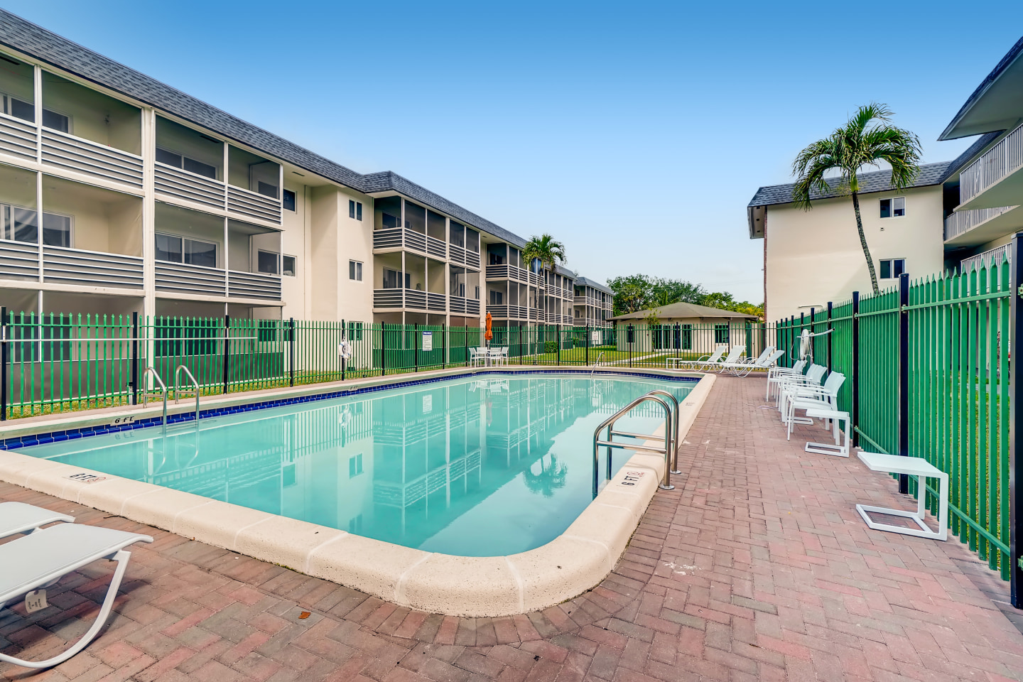Spectra Palms Image 13