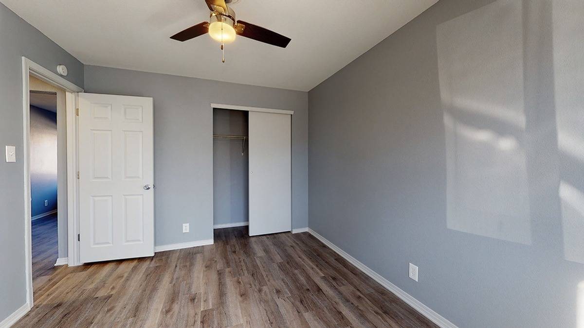 De Cortez Apartments Image 3