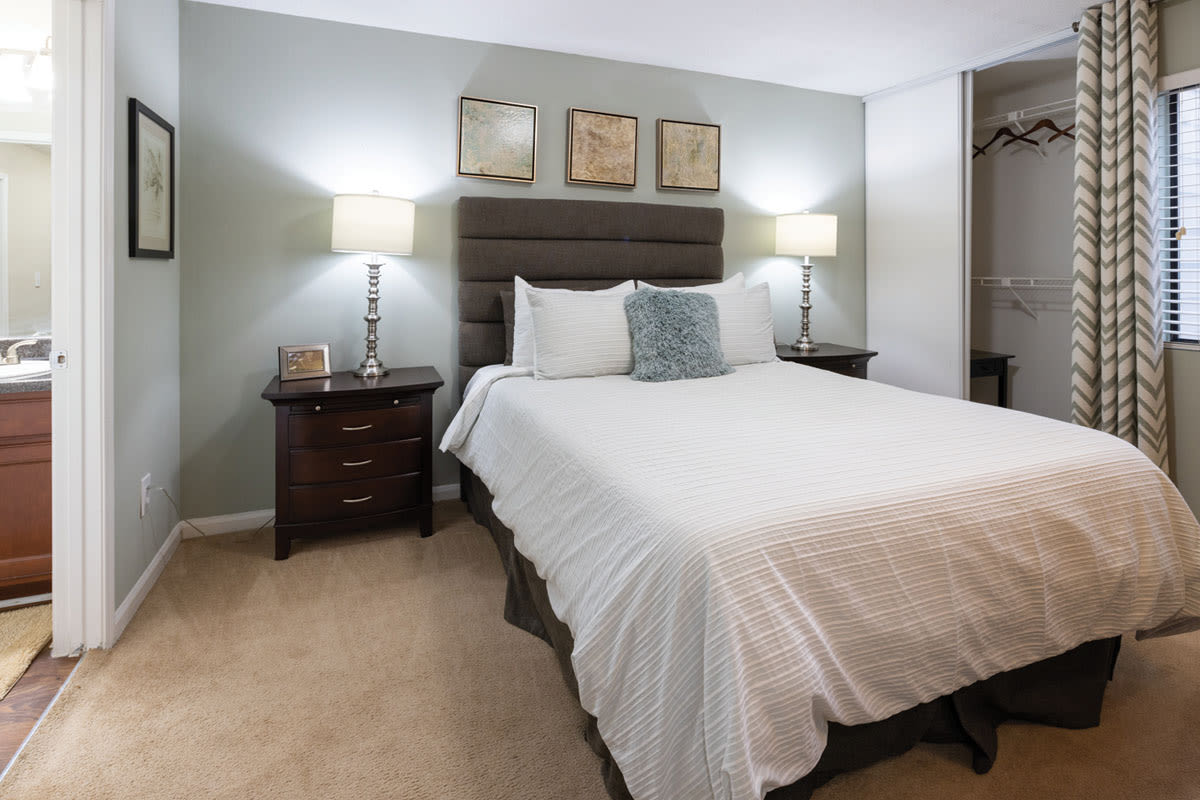 Chatsworth Apartments Image 7
