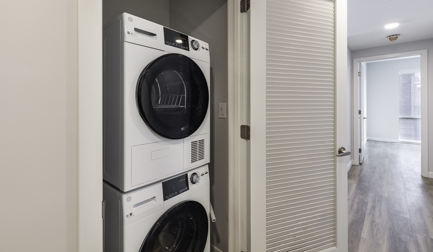 Prism Apartments Image 12