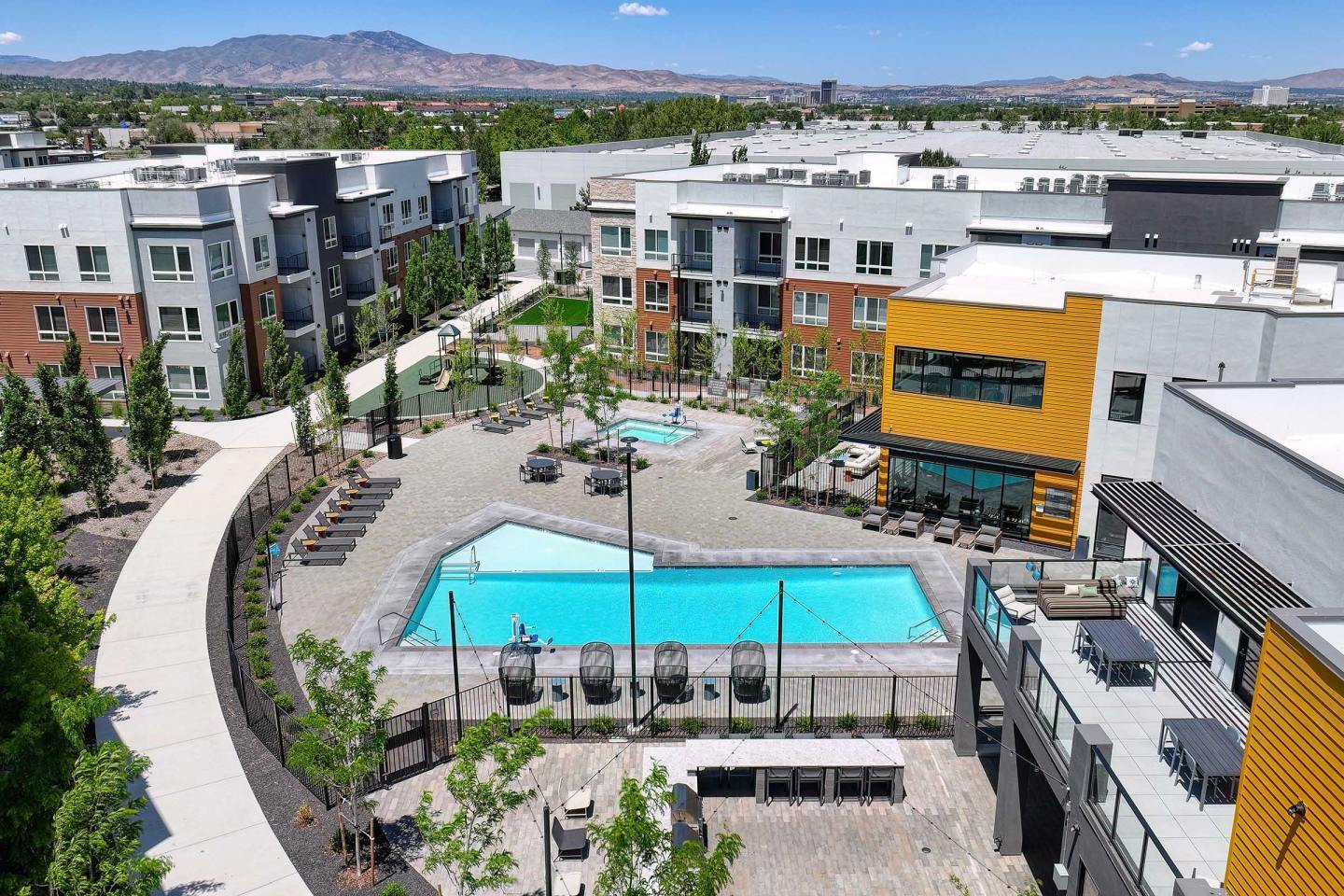 Halcyon Apartments Image 40