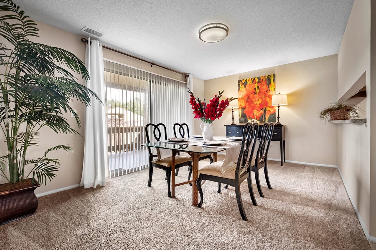 Woodlake Park Apartments Image 17