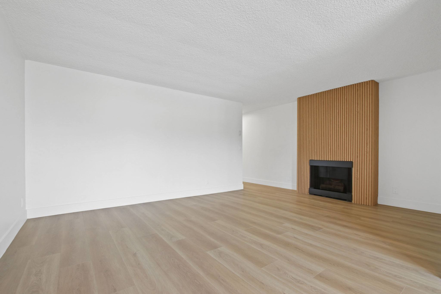 10310 Regent Apartments Image 8