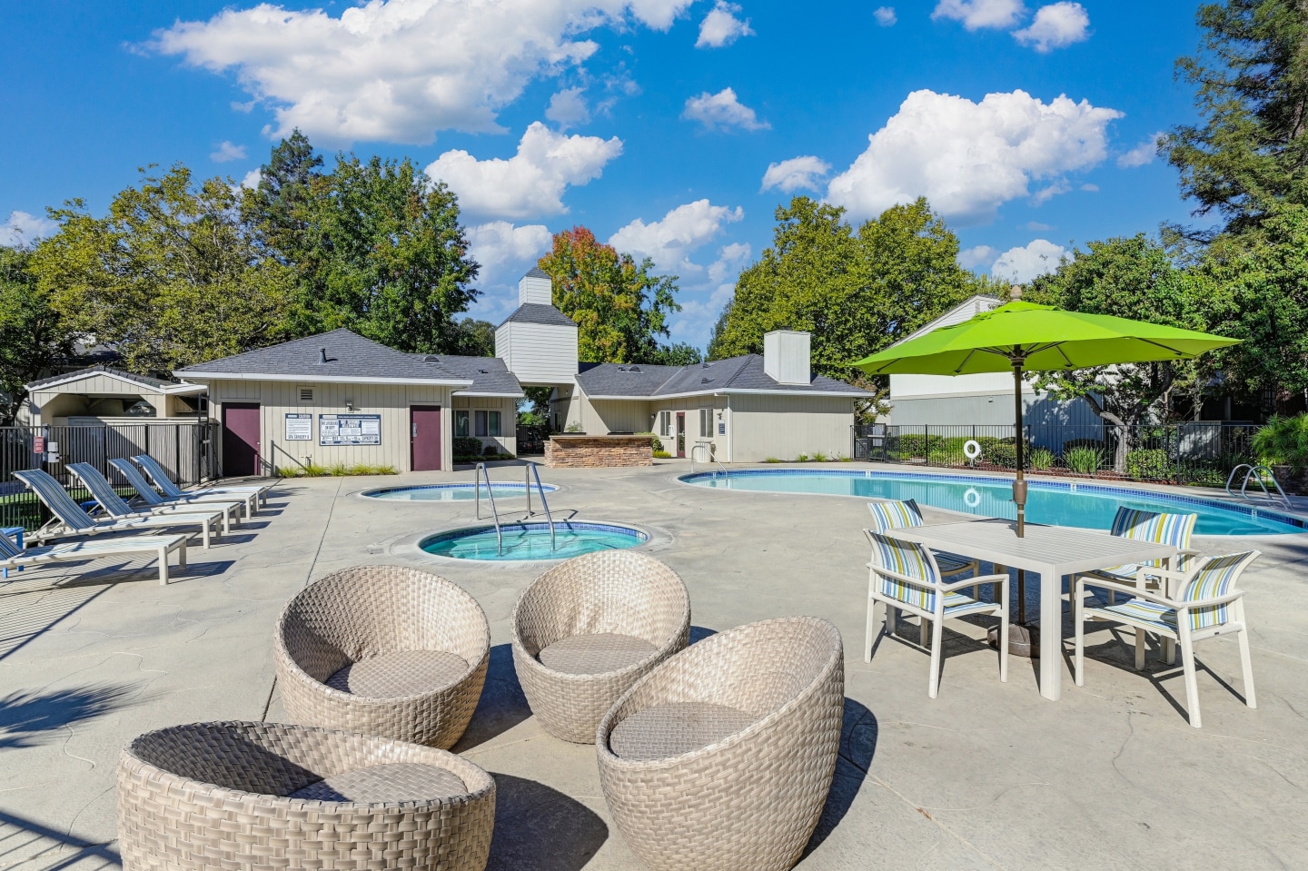 Monte Bello Apartments Image 18