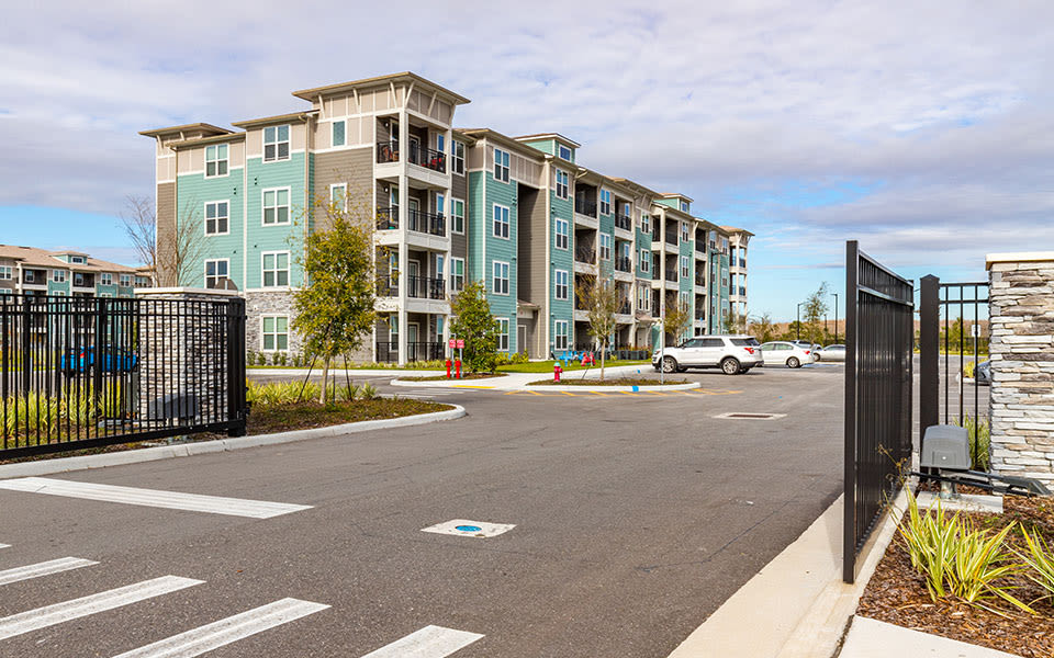 San Mateo Crossing Image 2