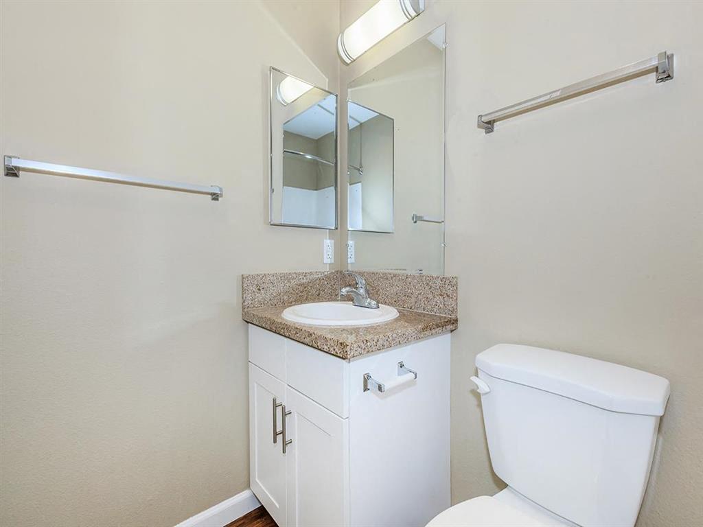 Bluffs at Carlsbad Apartments Image 40