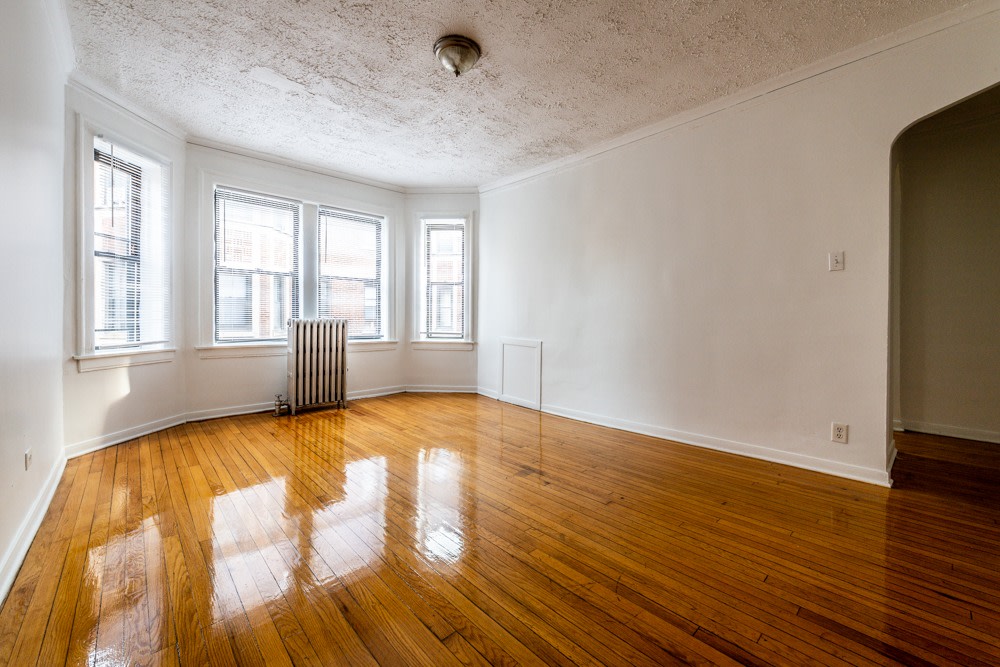 8241 S Ellis Image 6