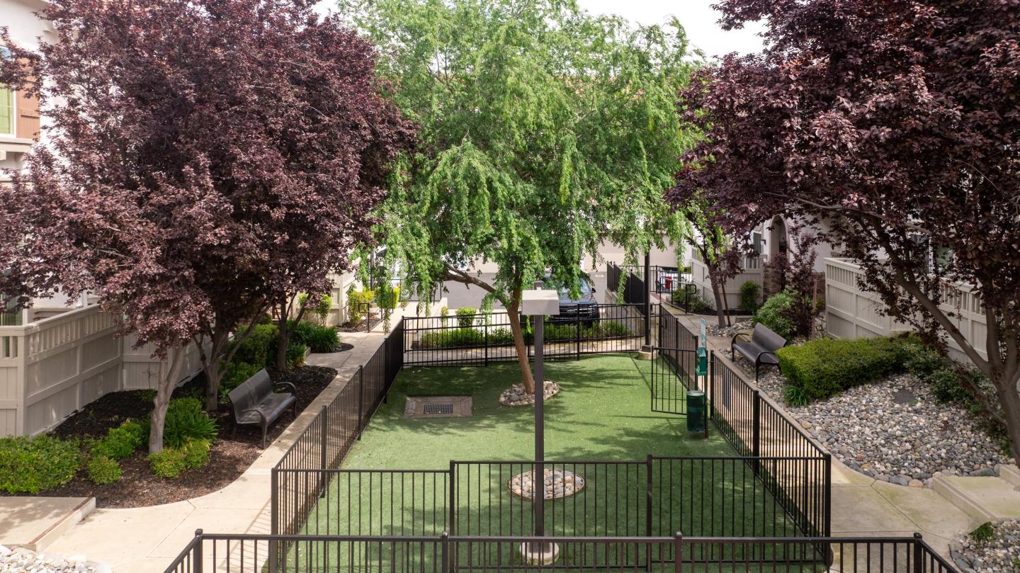Adora Townhomes Image 34