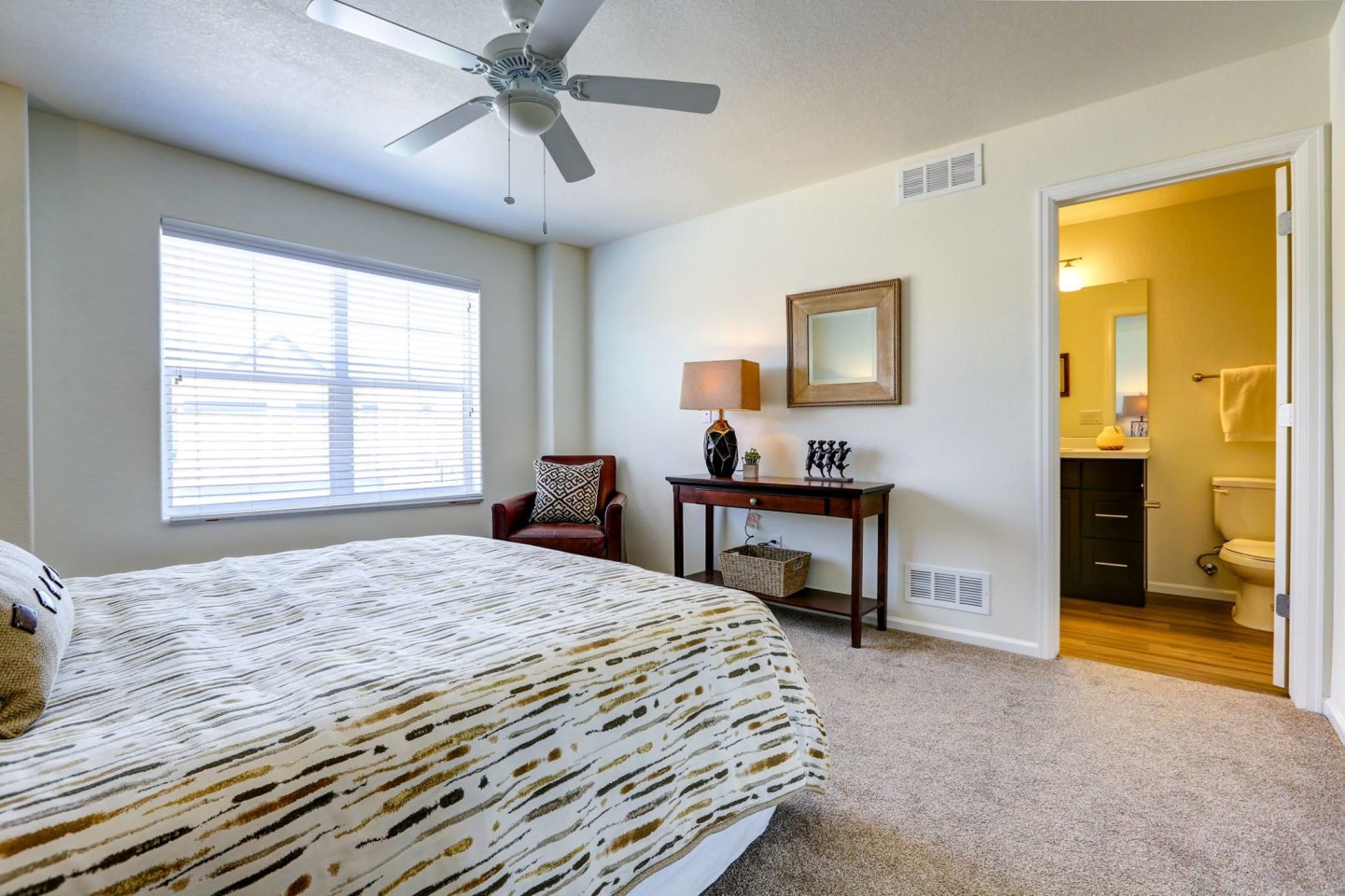 Enclave Belle Creek Apartments Image 19