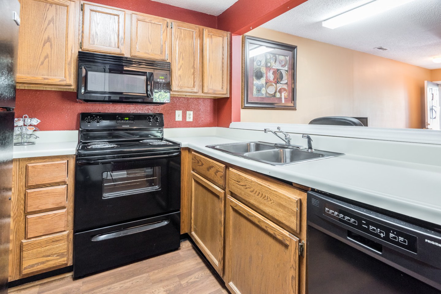 Crystal Village Apartments Image 13