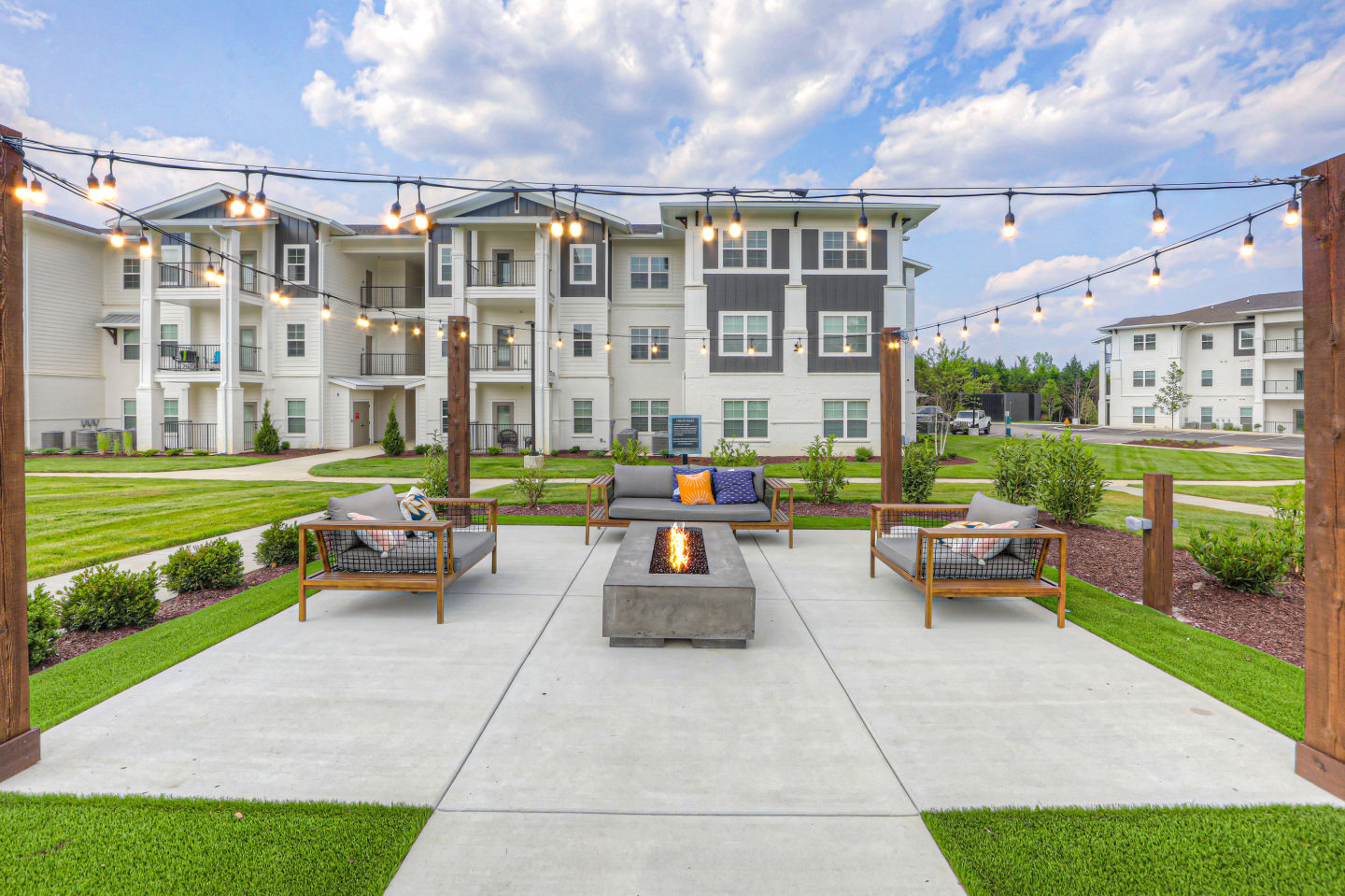 Farmhouse Luxury Apartments Image 7
