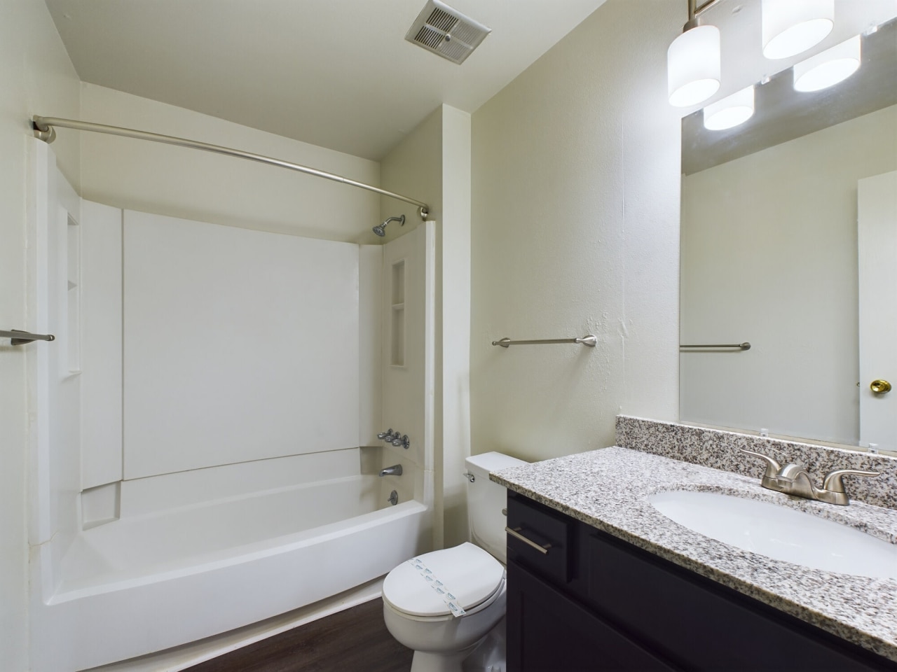 Stoney Brooke Apartments Image 39