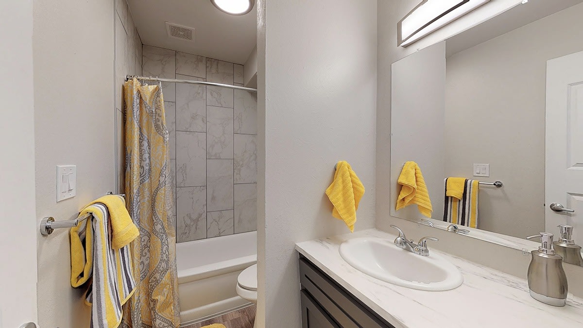 Acoma Square Image 18