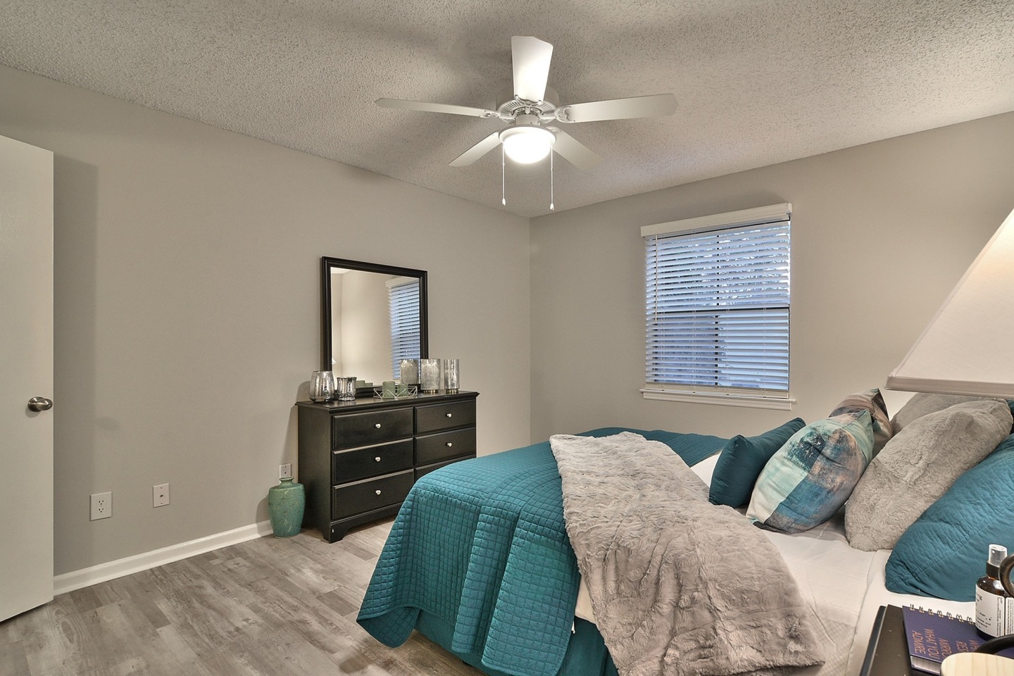 Granby Oaks Image 14