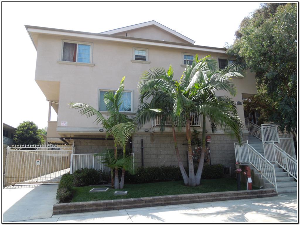 563 N Kenmore Ave Image 1