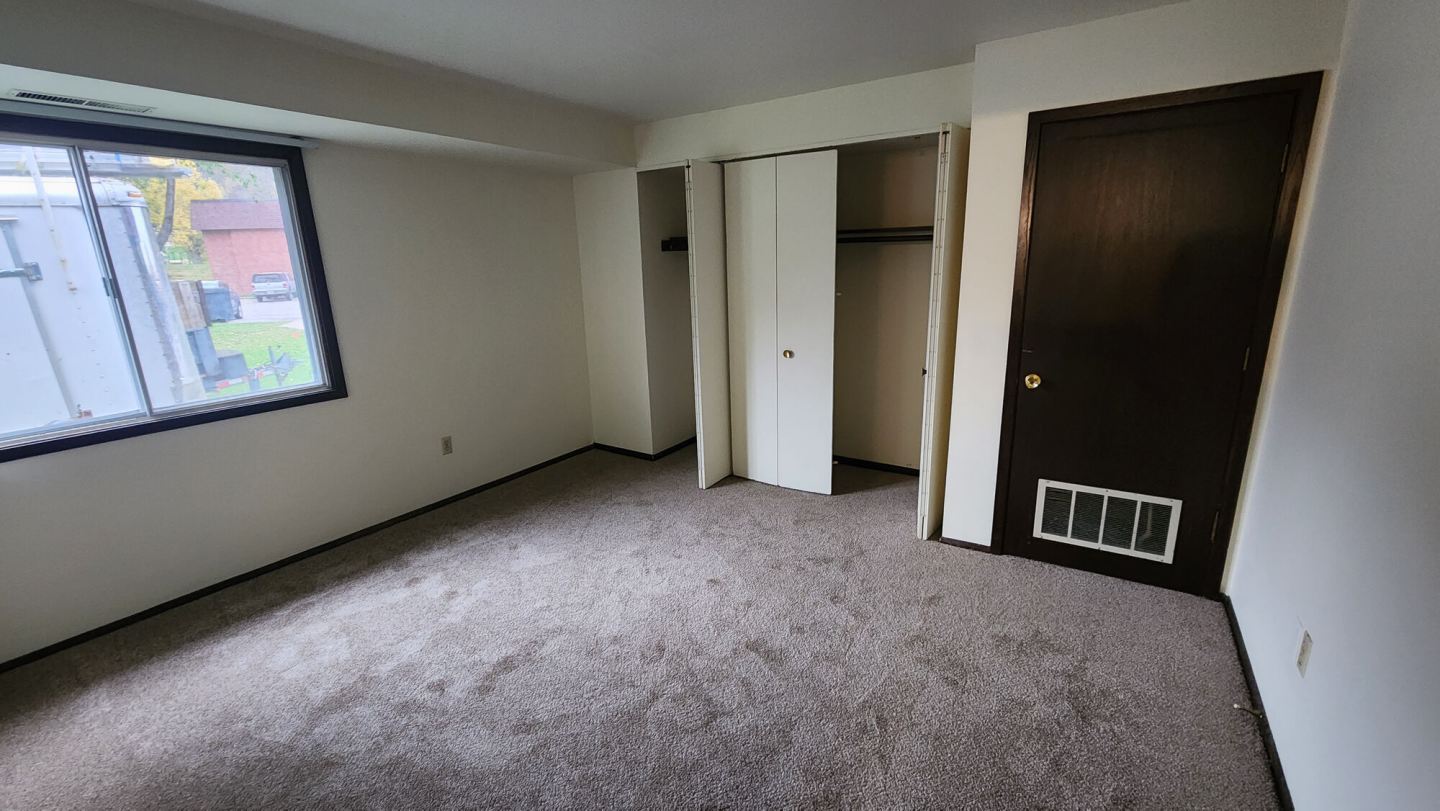 Arrowhead Apartments and Townhomes Image 3