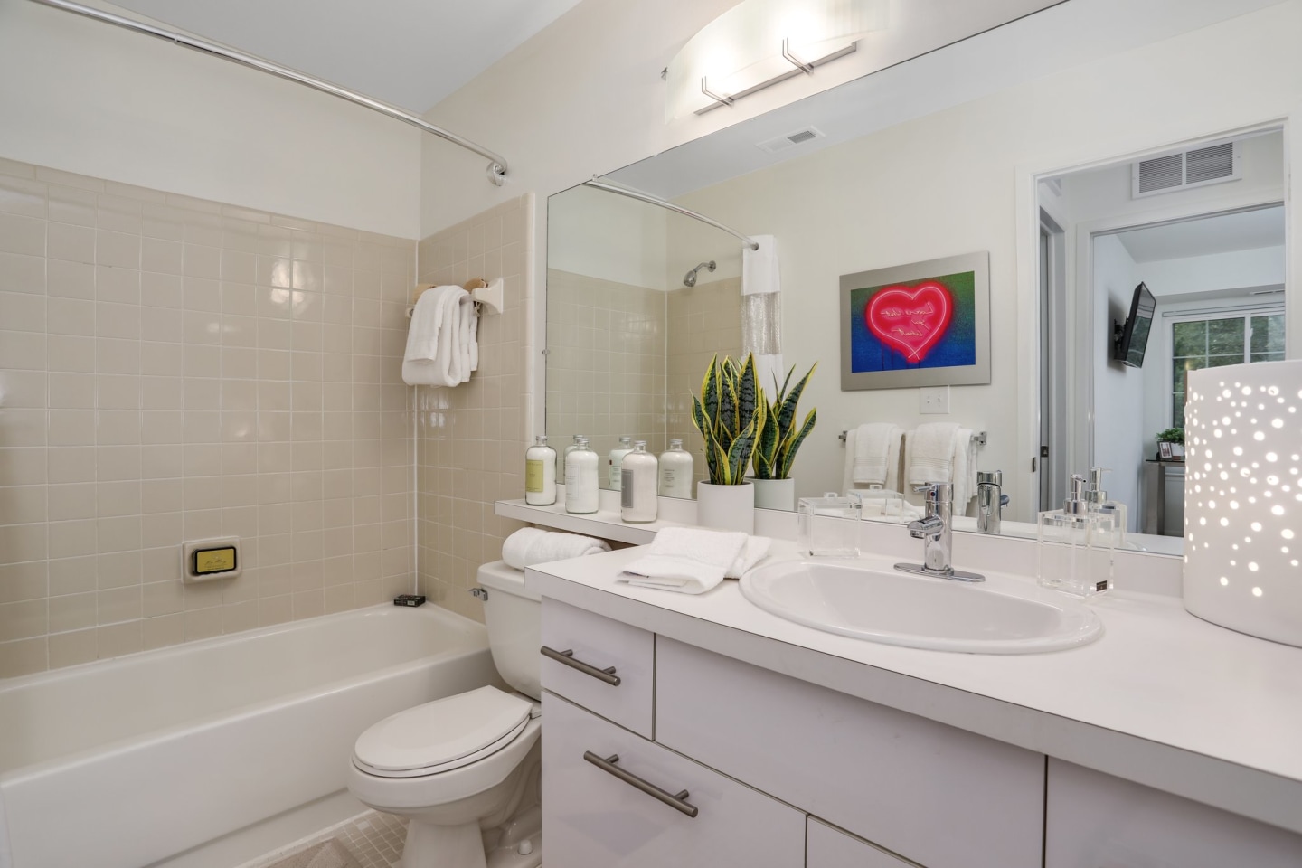 Saddle Creek Image 43
