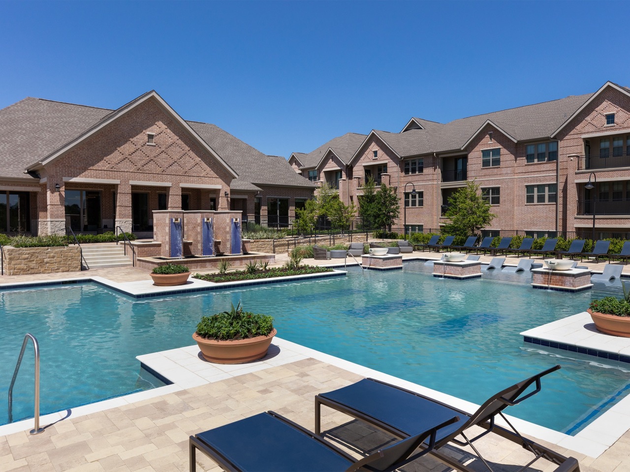 AVE Las Colinas Image 6