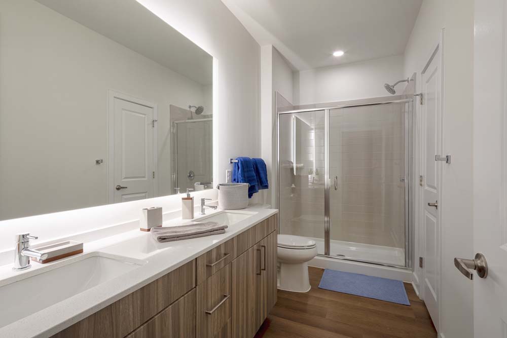 Everly Image 17