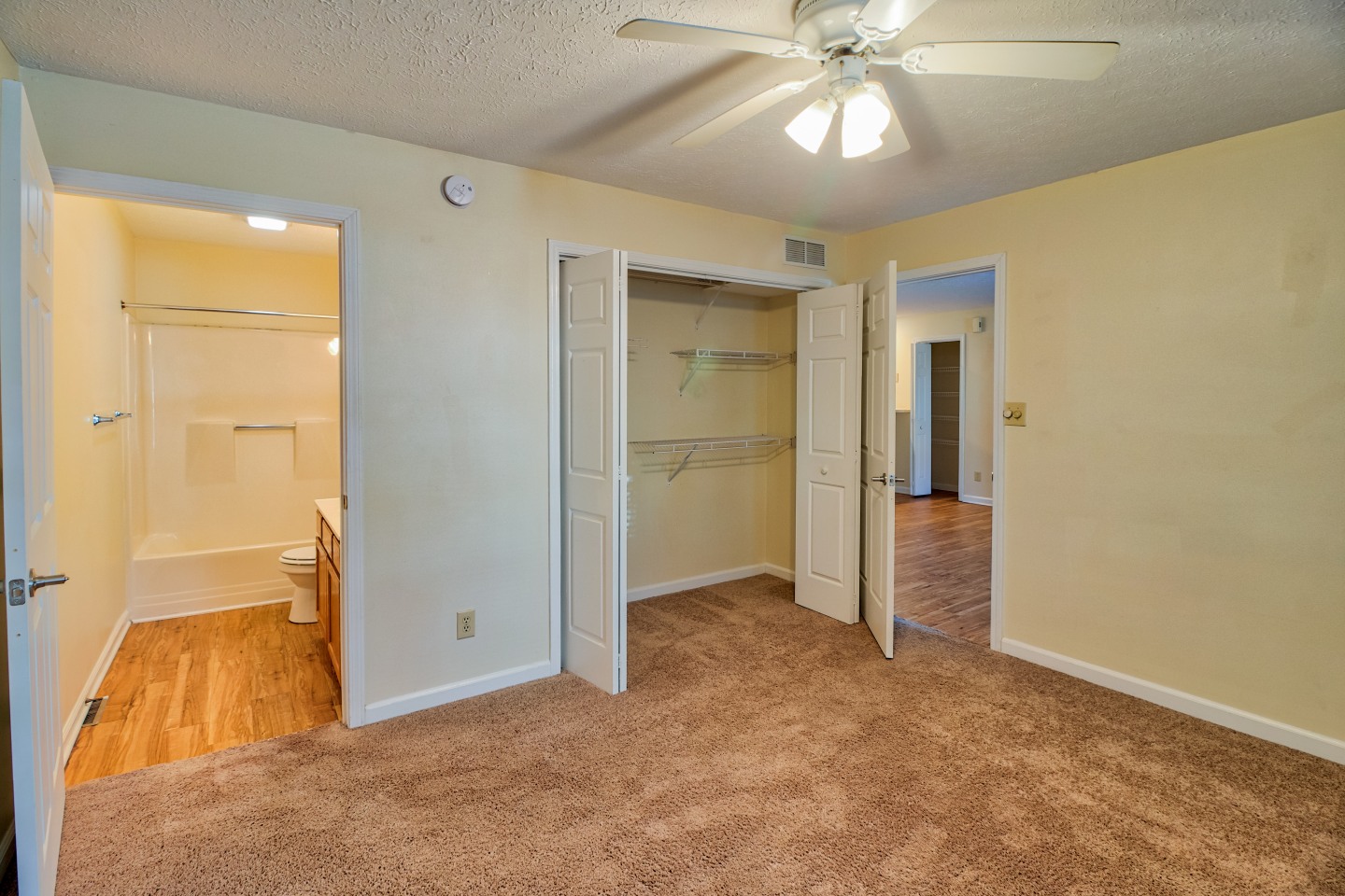 Walnut Springs Apartments Image 31