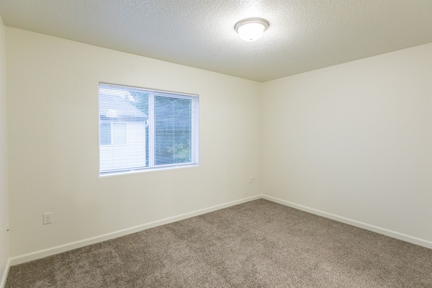 Fairview Court Townhomes Image 4