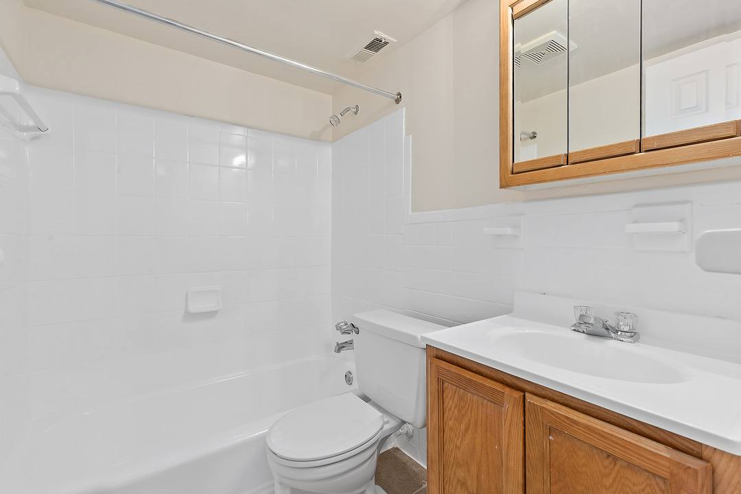 101 North Ripley Apartments Image 12
