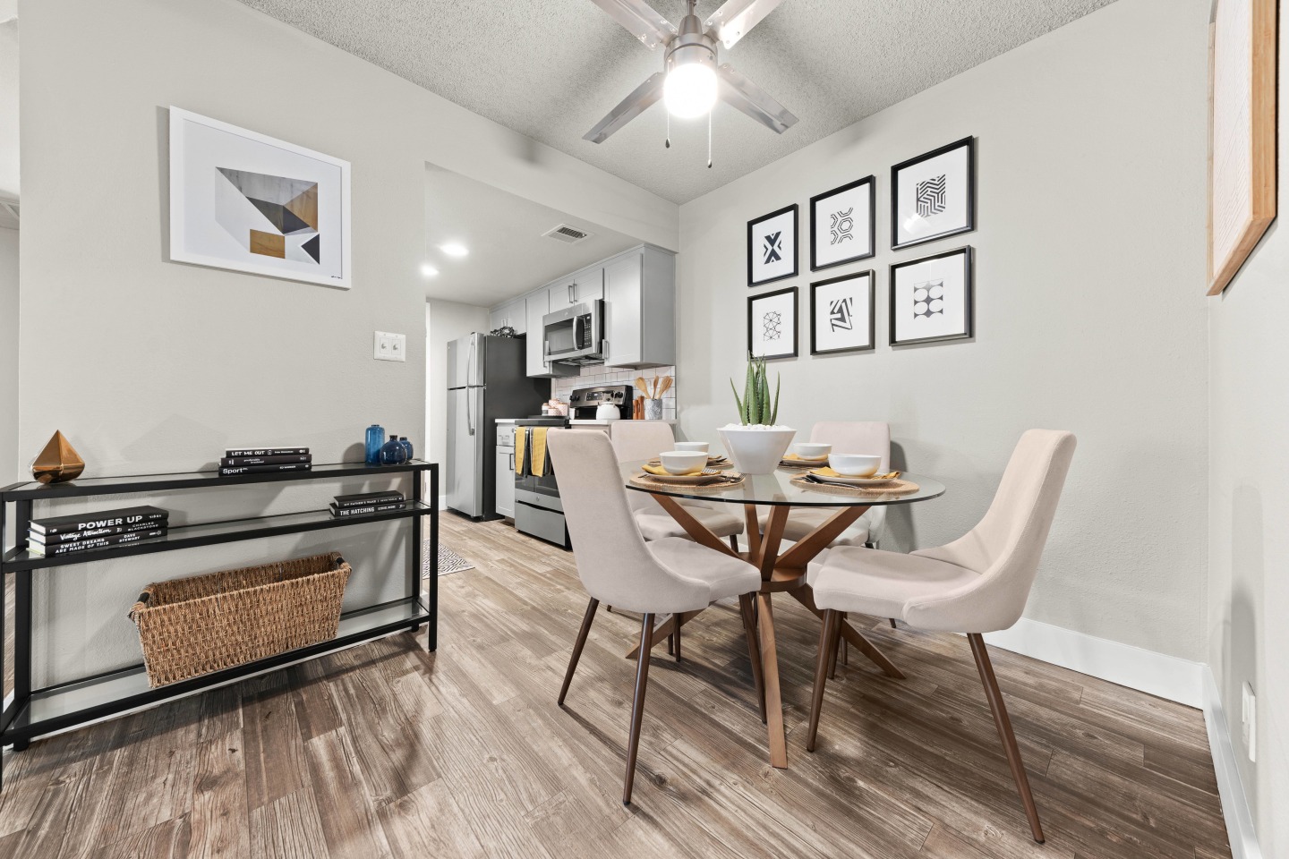 Asteria Apartment Homes Image 2