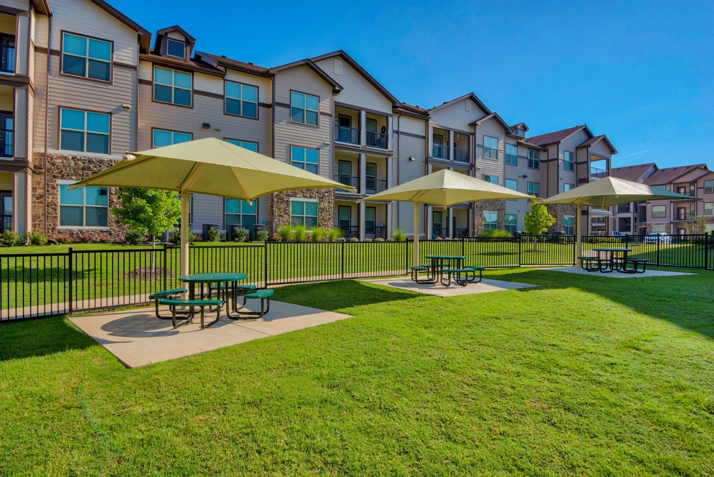 Parc at Bentonville Luxury Apartments Image 24