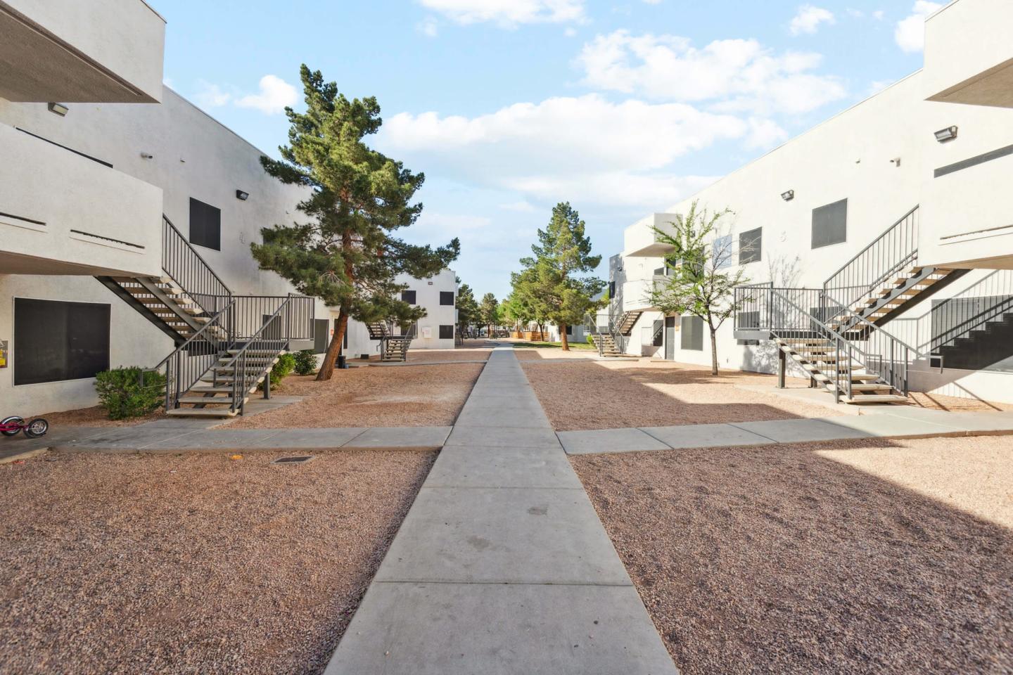 Sunrise Heights Image 15