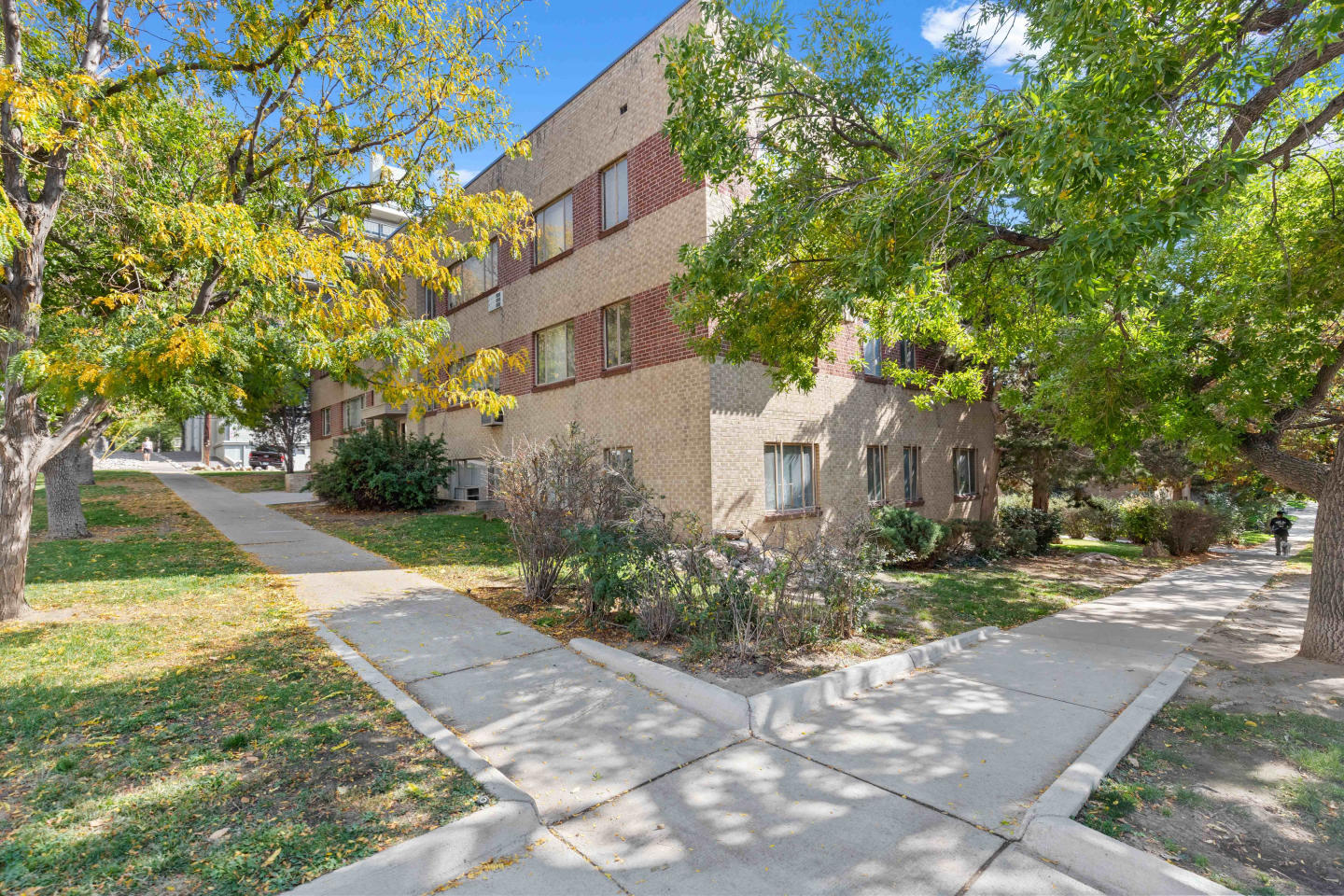 Court Place Image 11