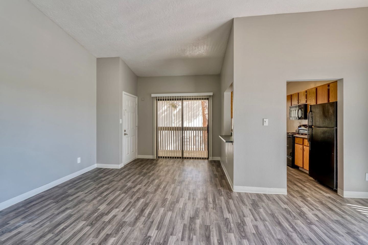 Rancho Verde Apartments Image 27