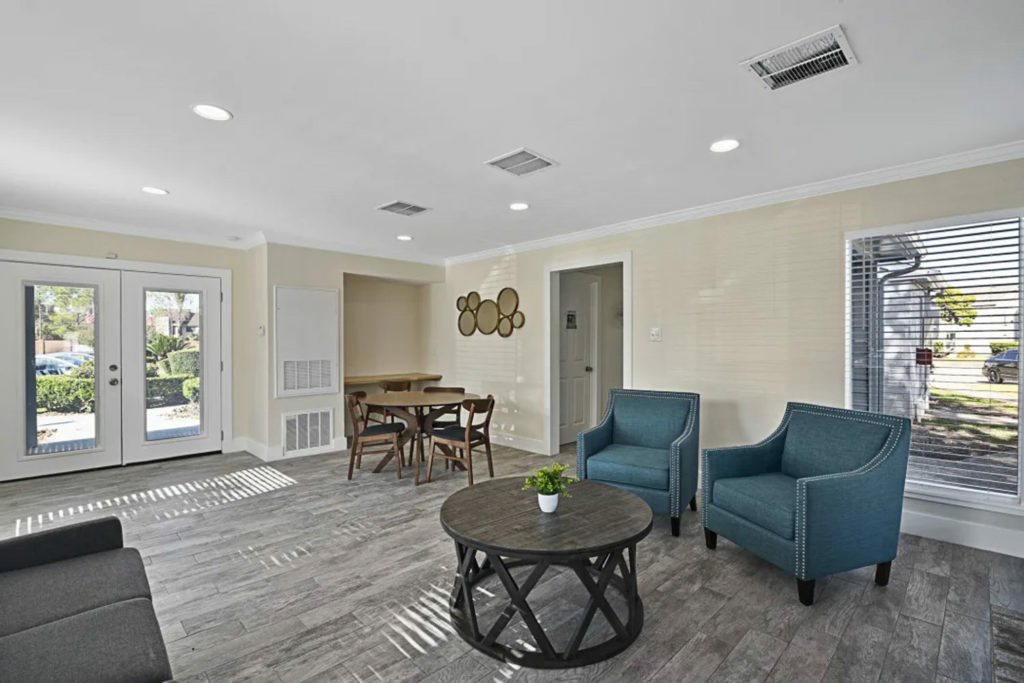Toro Place Image 15